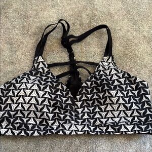 VSX Sport (Victoria’s Secret) Black and White Geometric Sports Bra, size L, new!